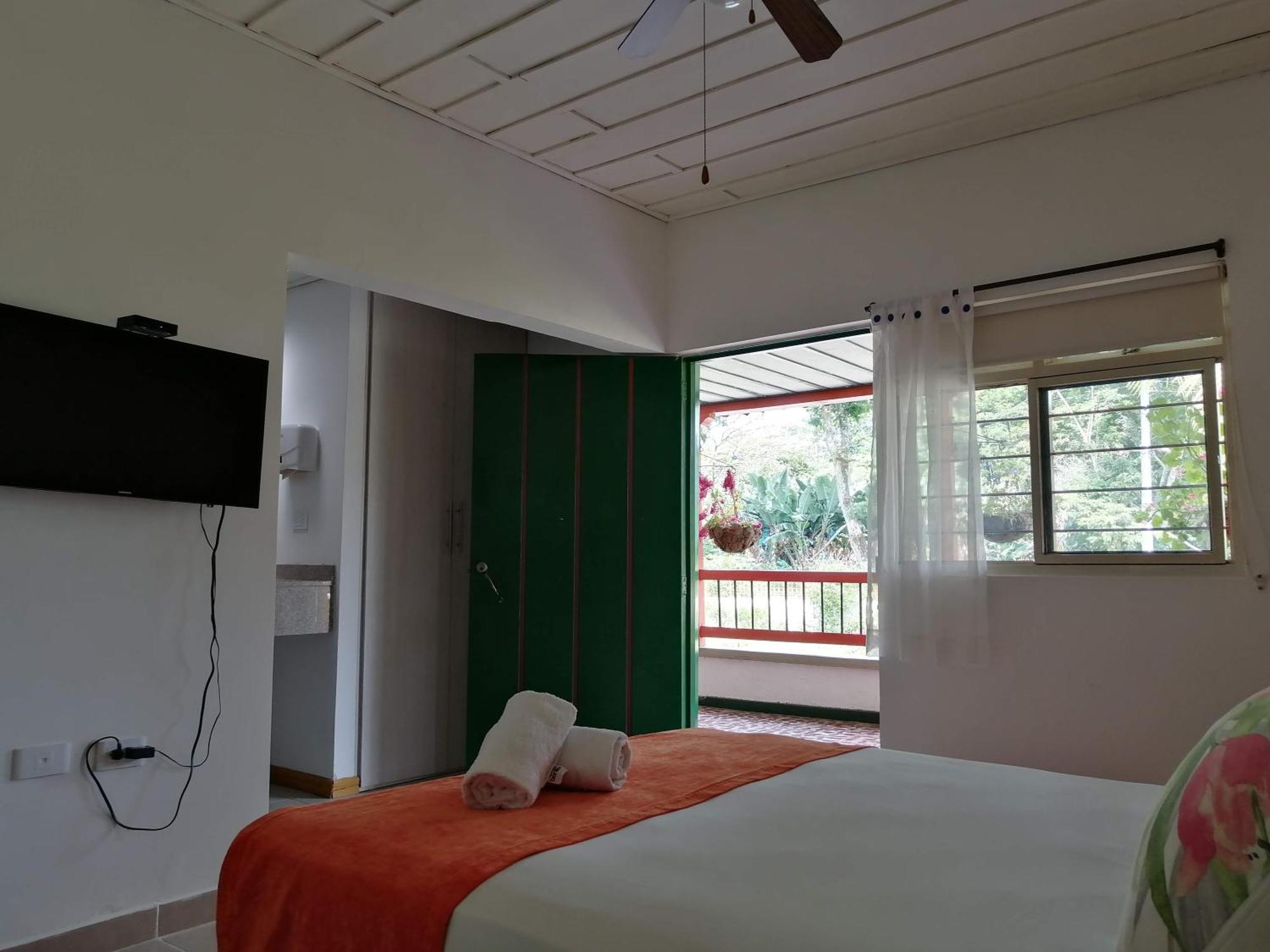 Puerto Espejo Hotel Campestre La Floresta מראה חיצוני תמונה