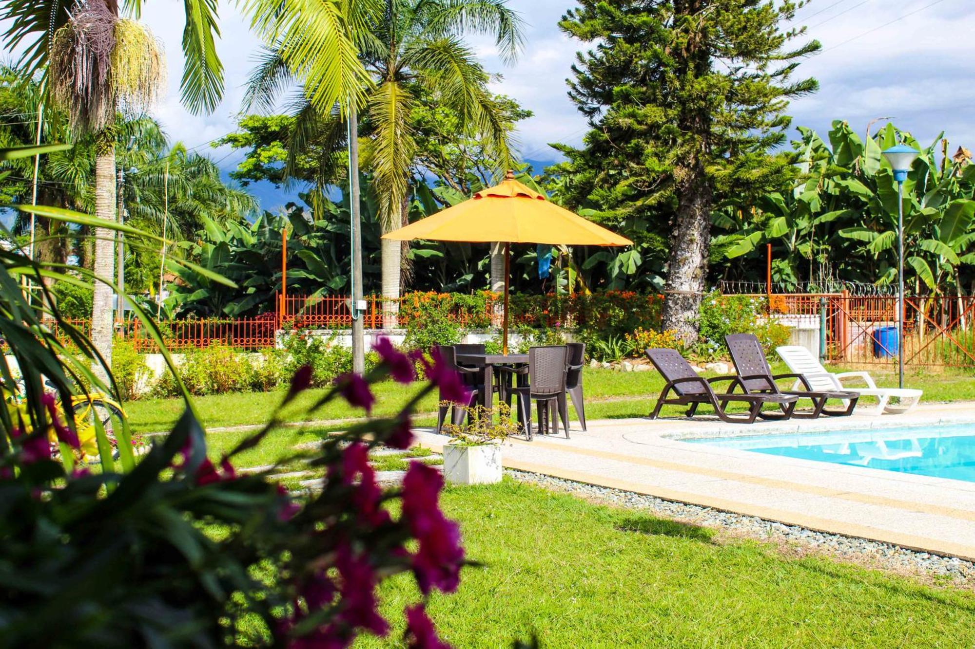 Puerto Espejo Hotel Campestre La Floresta מראה חיצוני תמונה