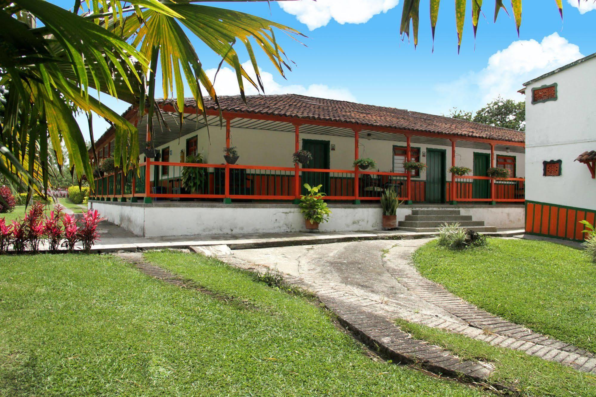 Puerto Espejo Hotel Campestre La Floresta מראה חיצוני תמונה